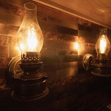 Charming Blue Farmhouse Cabin Duck Creek Village Exteriér fotografie