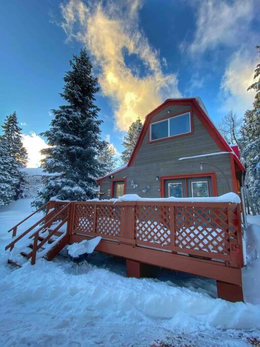 Charming Blue Farmhouse Cabin Duck Creek Village Exteriér fotografie