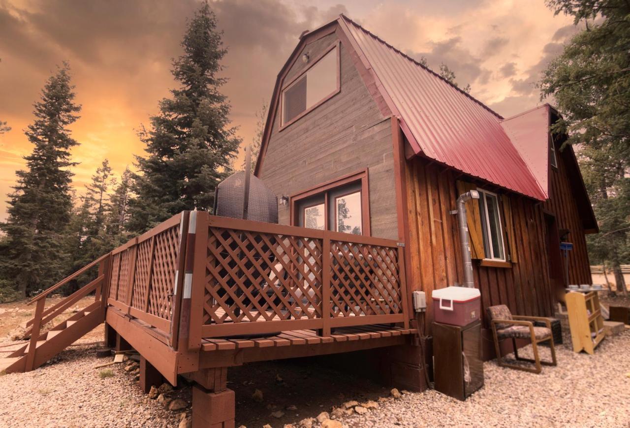 Charming Blue Farmhouse Cabin Duck Creek Village Exteriér fotografie
