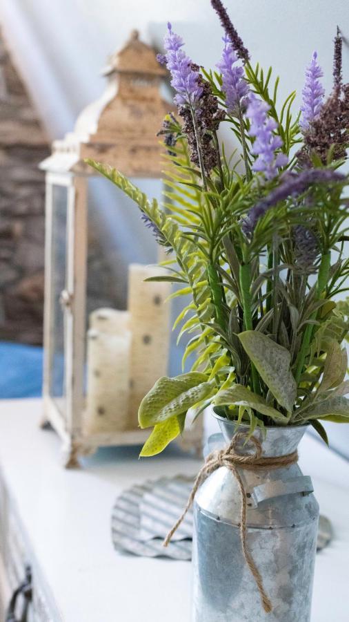 Charming Blue Farmhouse Cabin Duck Creek Village Exteriér fotografie